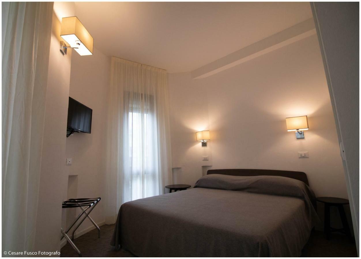 Hotel Caraibi Milano Marittima Exterior photo