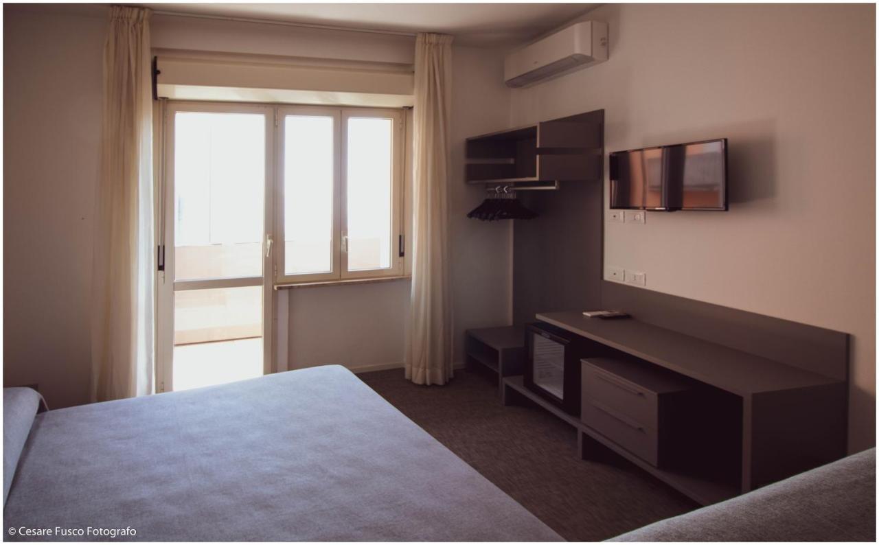 Hotel Caraibi Milano Marittima Exterior photo