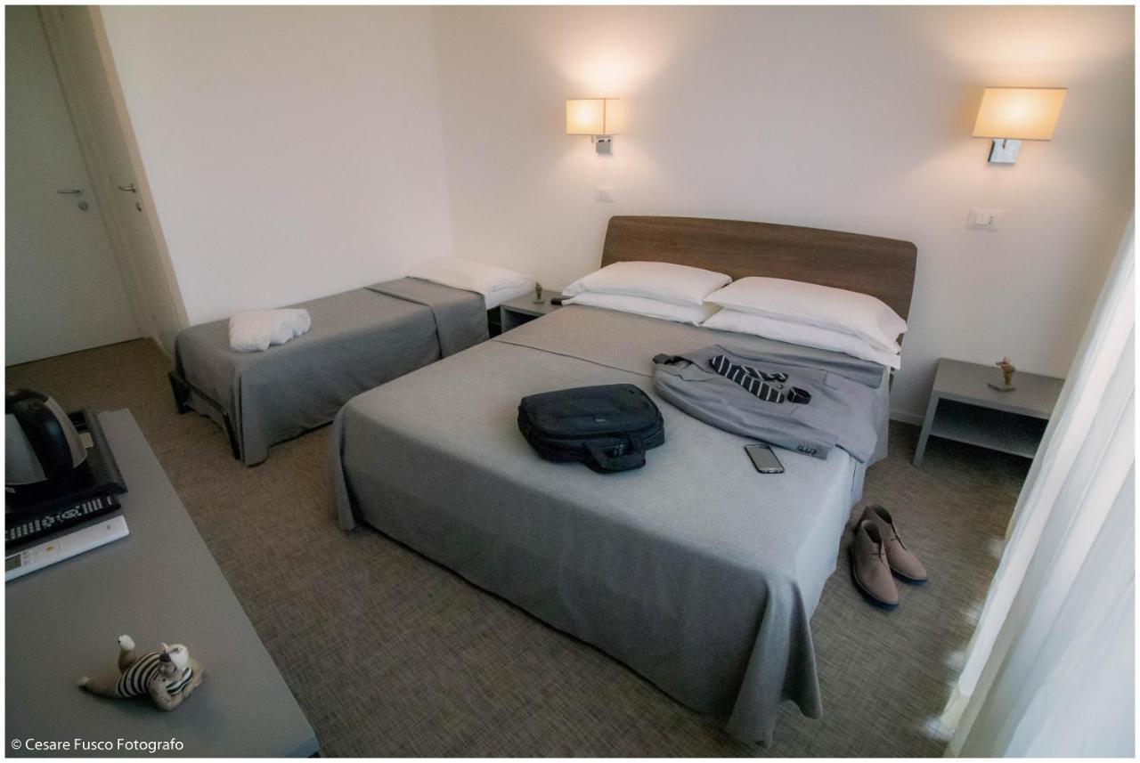 Hotel Caraibi Milano Marittima Exterior photo